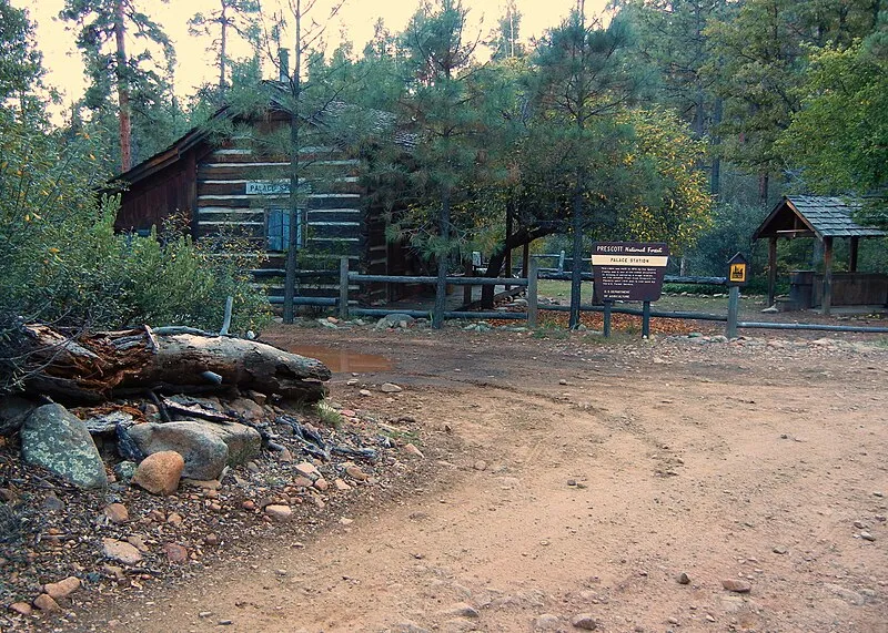 Dolphin Trail, Yavapai